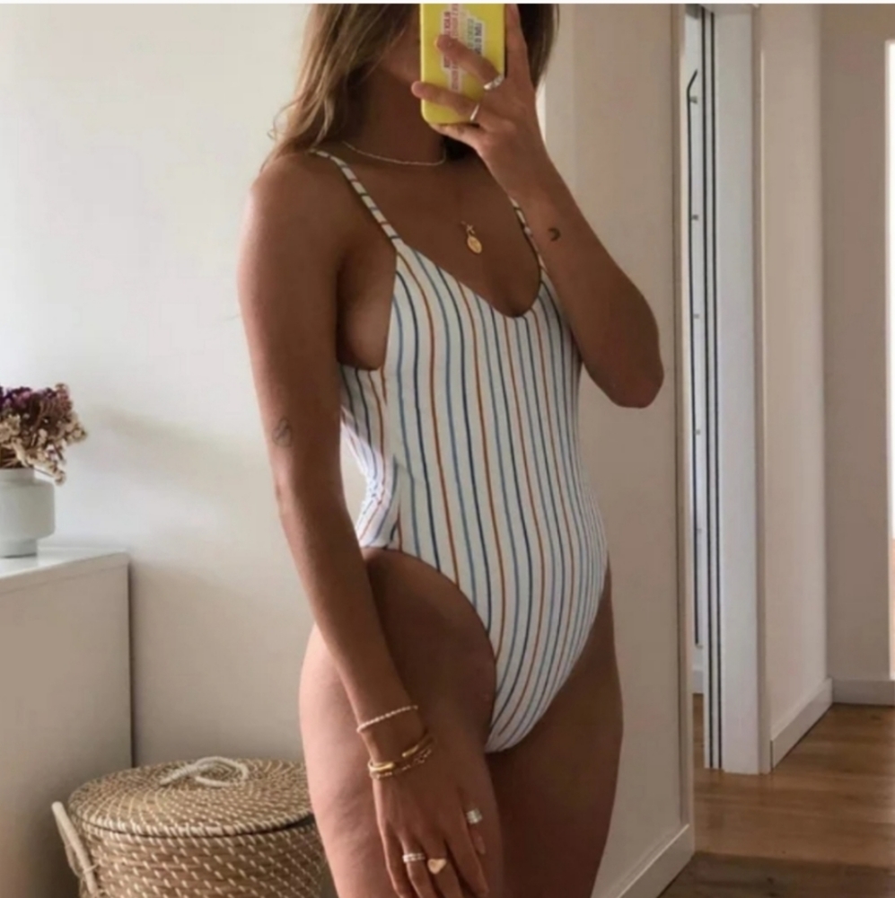 Vitamin A Yasmeen One Piece Swimsuit Bodysuit Palm Springs Striped White Stripes - Picture 4 of 9